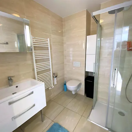 Apartment 2 Pieces Terrasse Piscine Californie *